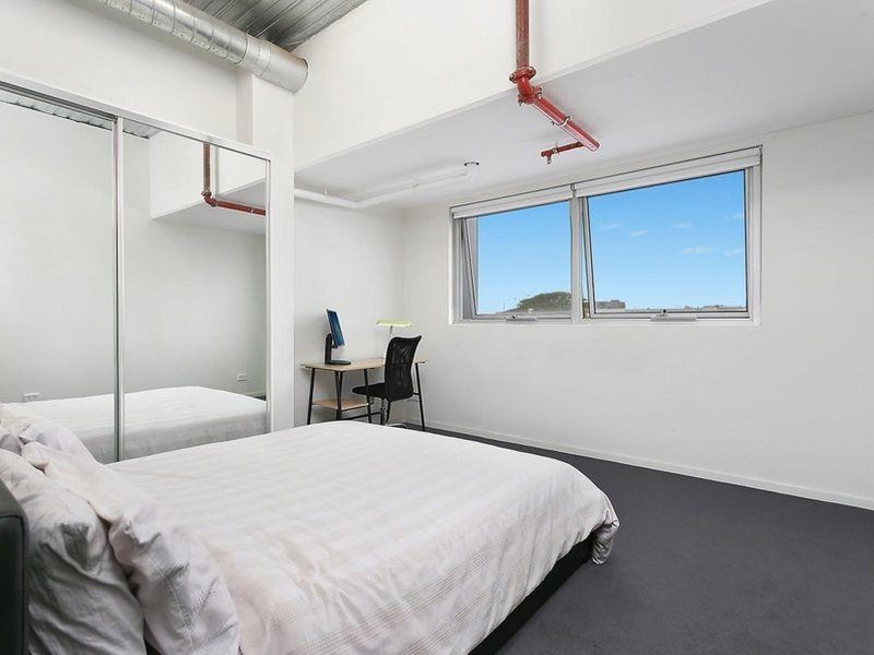 10/8-18 Whitehall Street, Footscray VIC 3011