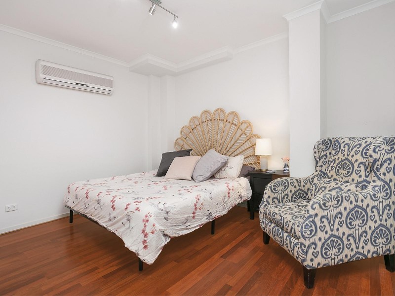 1 Swallow Lane, Footscray VIC 3011