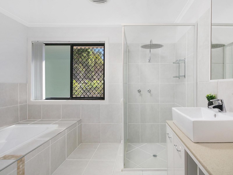 6 Aegean Court, Ormiston QLD 4160