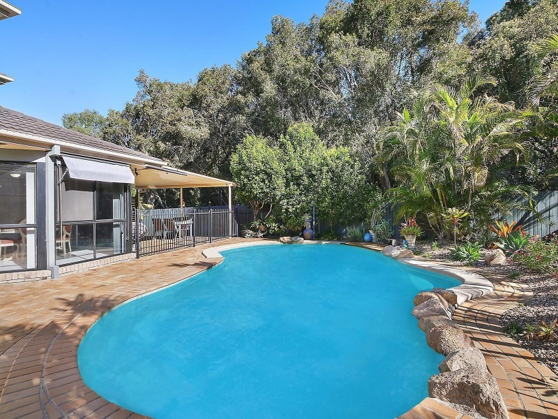 6 Aegean Court, Ormiston QLD 4160