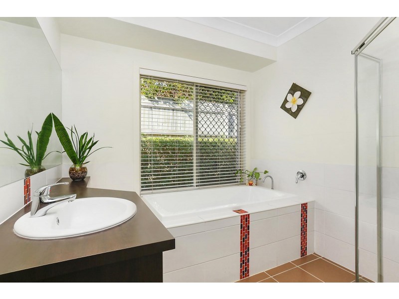 4 Gumnut Close, Lota QLD 4179