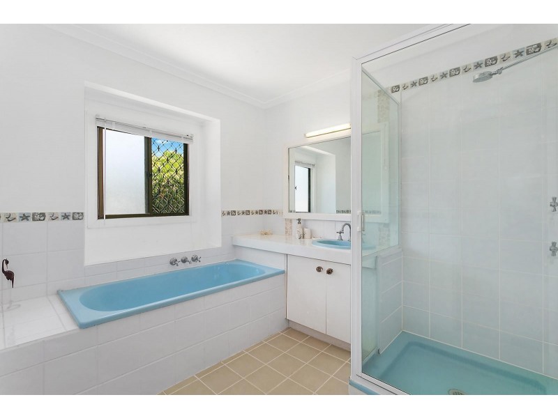 15 Shamrock Street, Ormiston QLD 4160