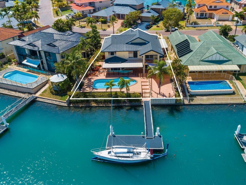 18 Mainroyal Court, Raby Bay QLD 4163