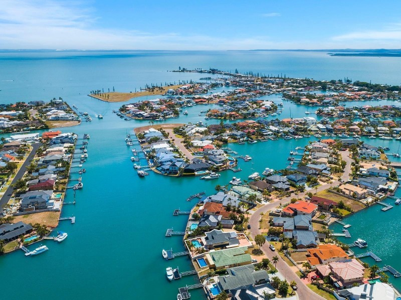 18 Mainroyal Court, Raby Bay QLD 4163