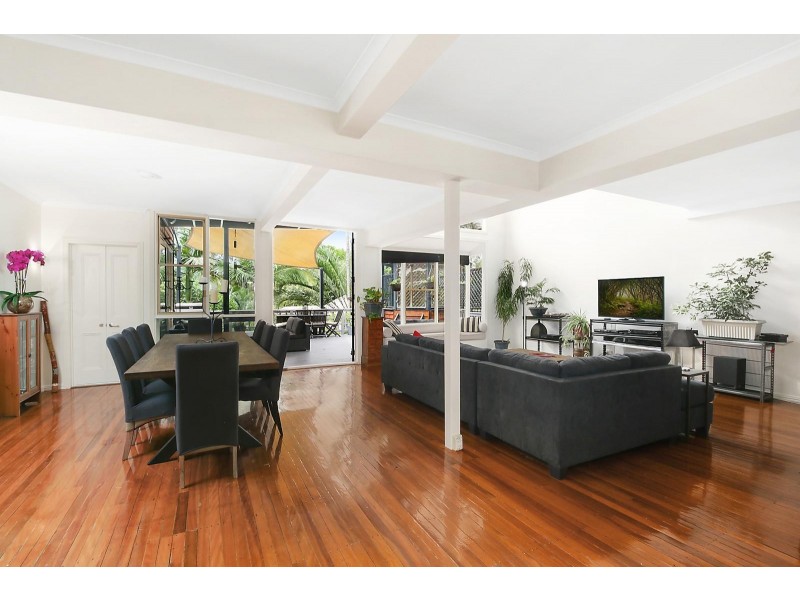 7 The Drive, Bardon QLD 4065