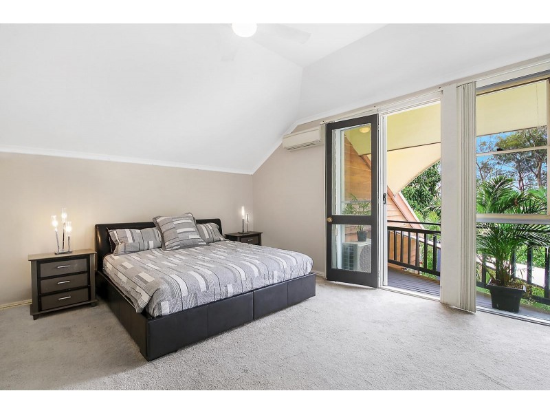 7 The Drive, Bardon QLD 4065