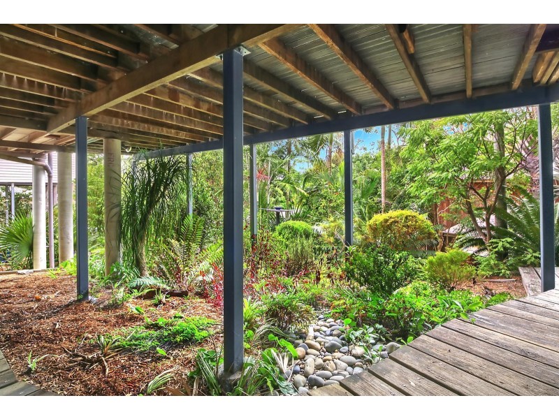 7 The Drive, Bardon QLD 4065