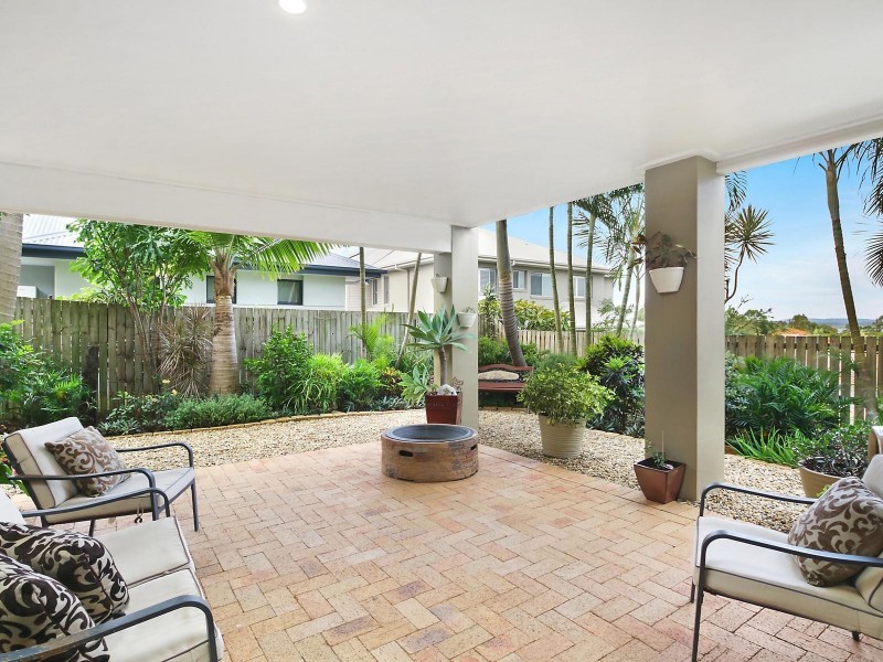 11 Lowe Circuit, Redland Bay QLD 4165