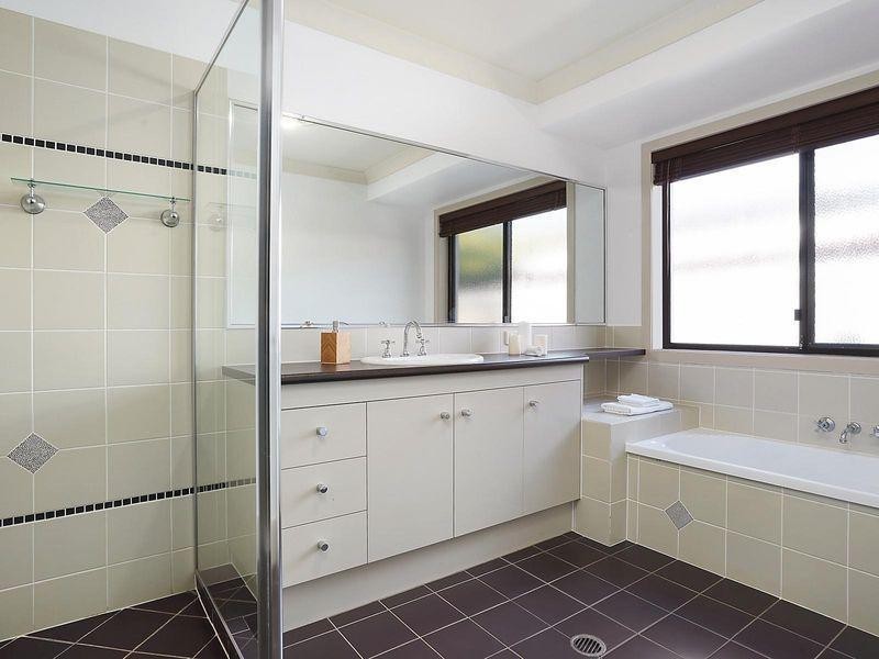 26 Habitat Drive, Redland Bay QLD 4165