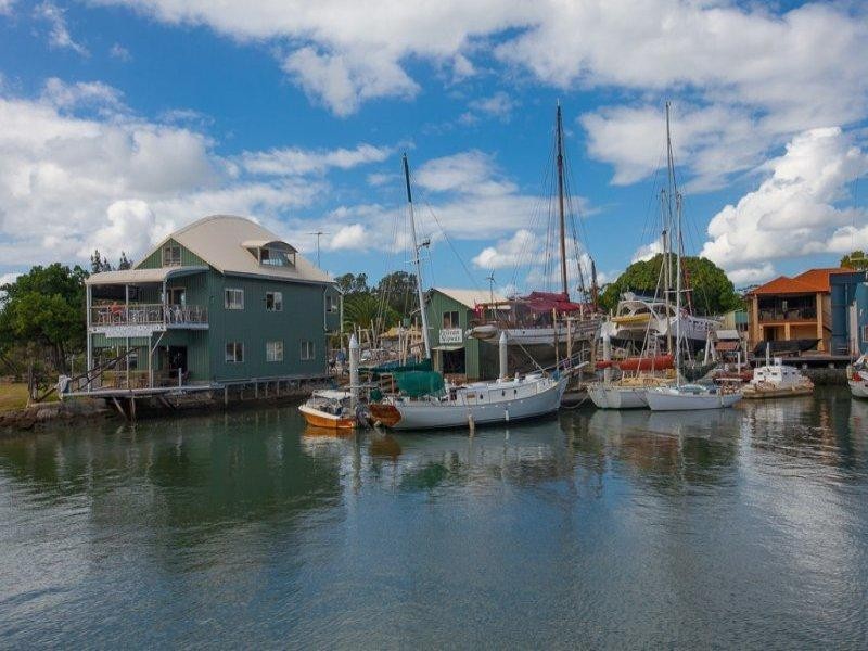 15 Tina Street, Redland Bay QLD 4165