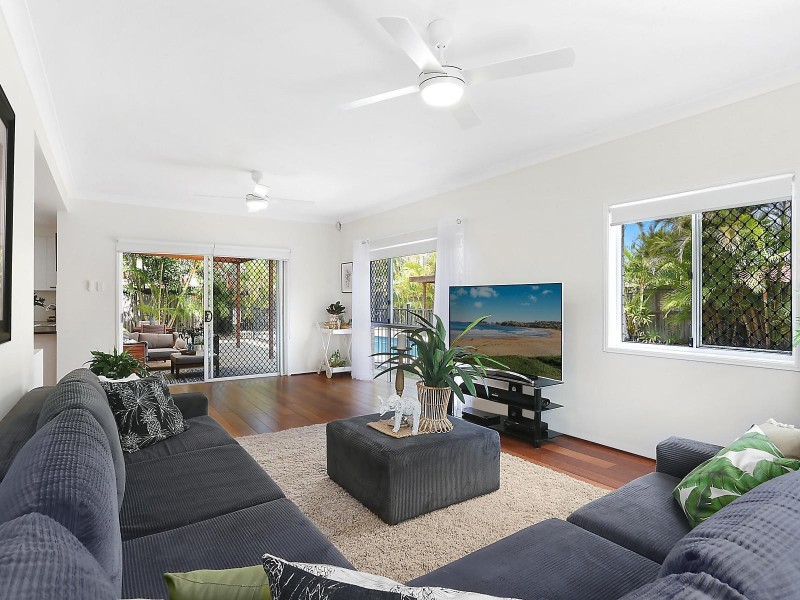 9 Sirocco Court, Ormiston QLD 4160