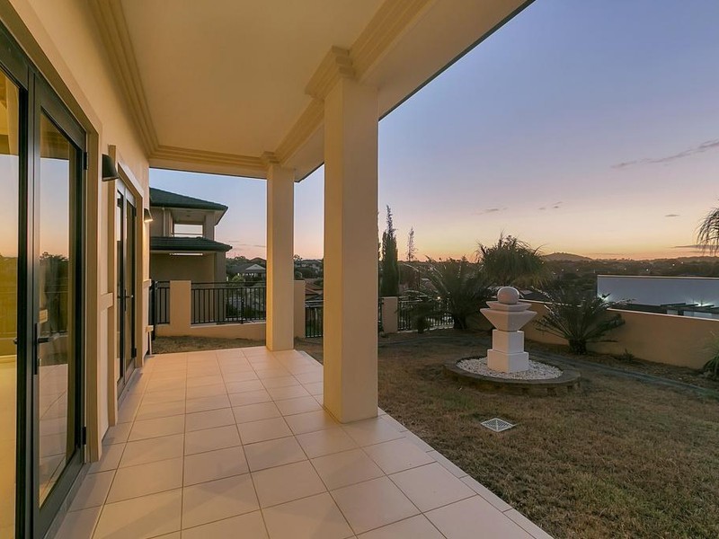 13 Grasmere Place, Carindale QLD 4152