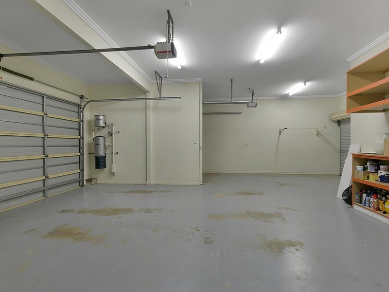 13 Grasmere Place, Carindale QLD 4152