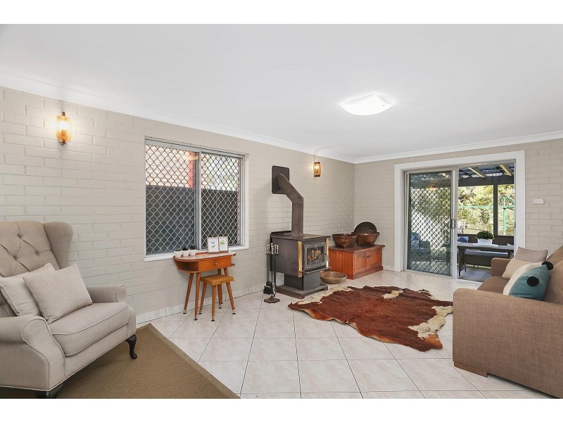 8 Colin Place, Westleigh NSW 2120