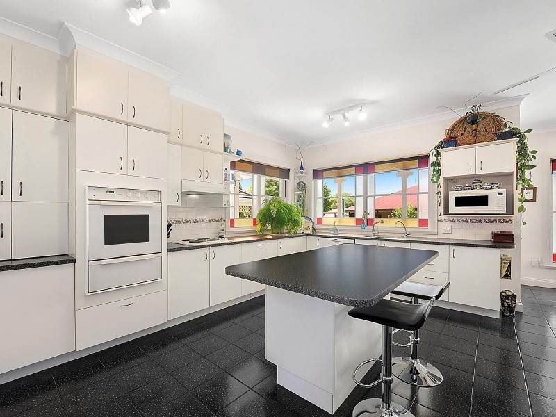 6 Cedar Avenue, Mudgee NSW 2850