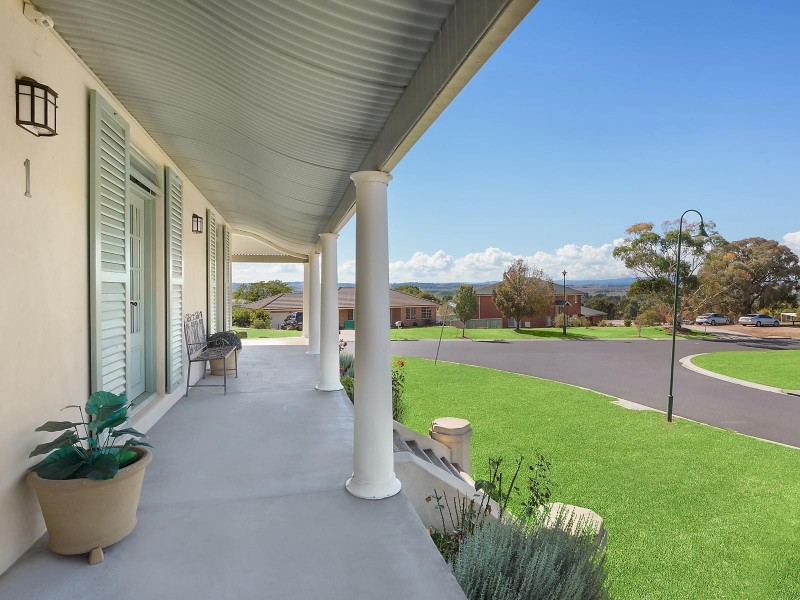 98 Darwin Drive, Llanarth NSW 2795