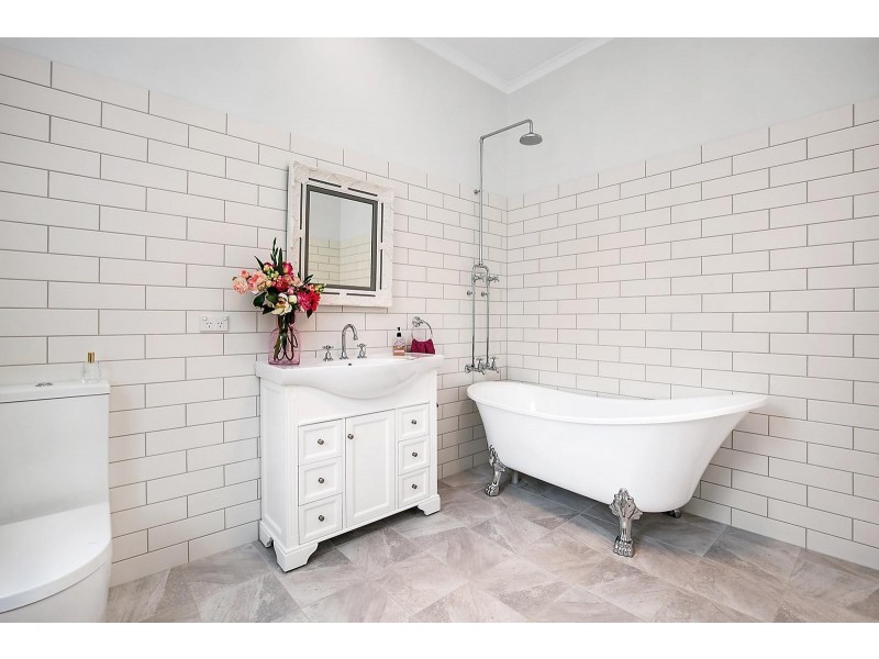 3 Windemere Road, Robin Hill NSW 2795