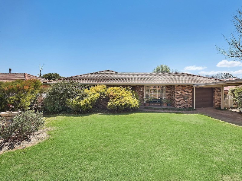 12 Burgundy Road, Mudgee NSW 2850