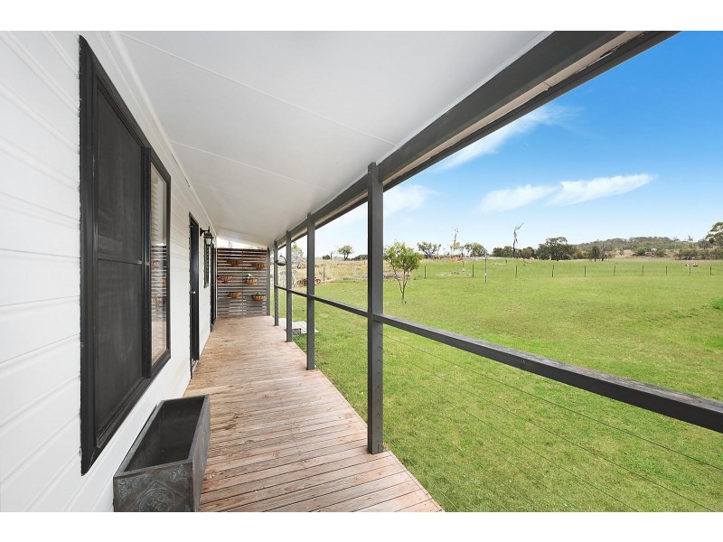 275 Winchester Crescent, Mudgee NSW 2850