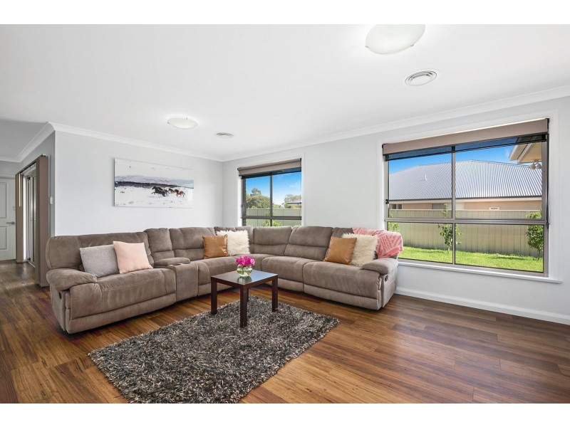 6 Broadhead Road, Mudgee NSW 2850