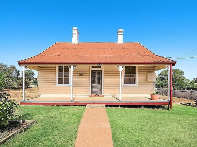 142 Whiteley Street, Dunedoo NSW 2844