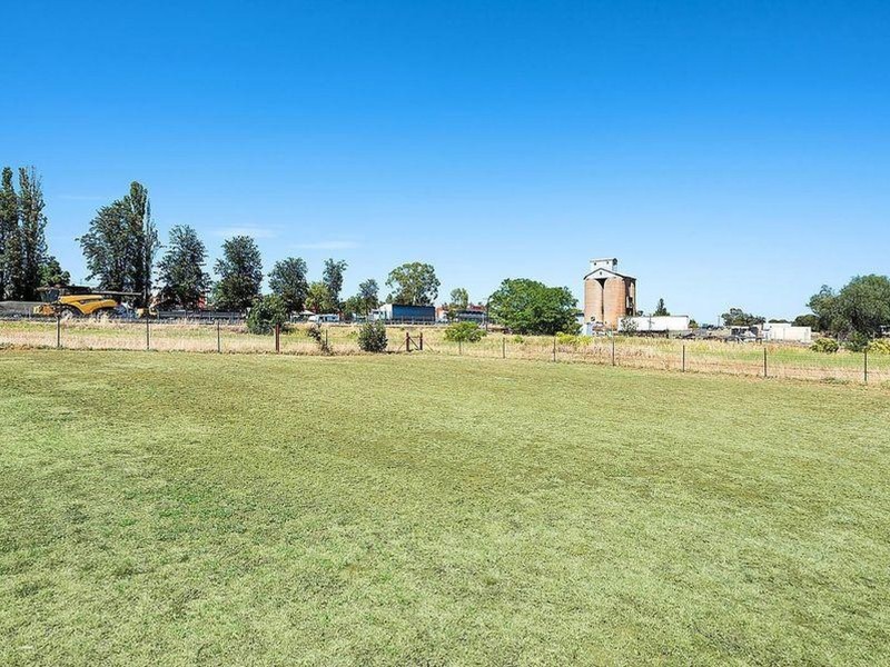 142 Whiteley Street, Dunedoo NSW 2844