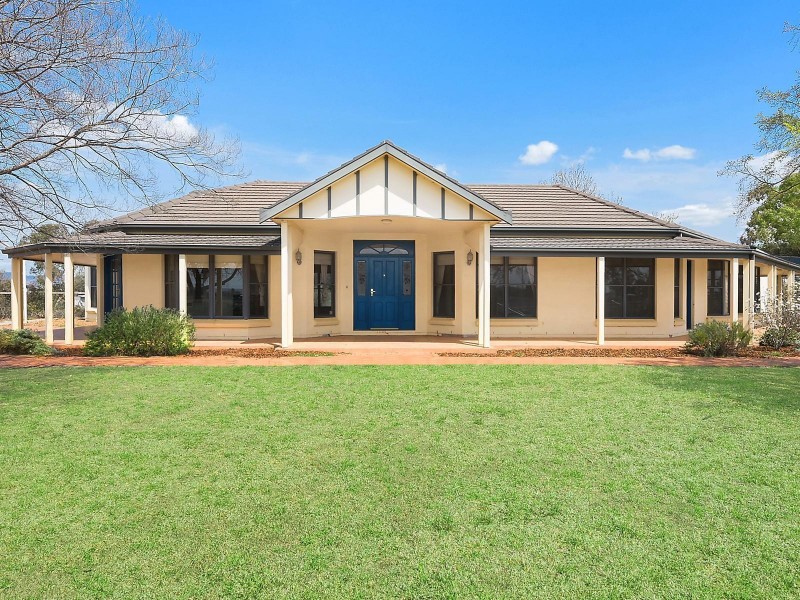 4 Page Circuit, Mudgee NSW 2850