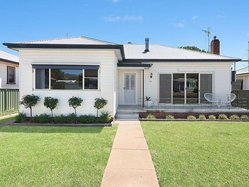 24 Mealey Street, Mudgee NSW 2850