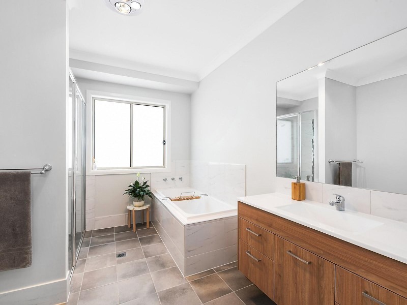 8 Diana Drive, Mudgee NSW 2850