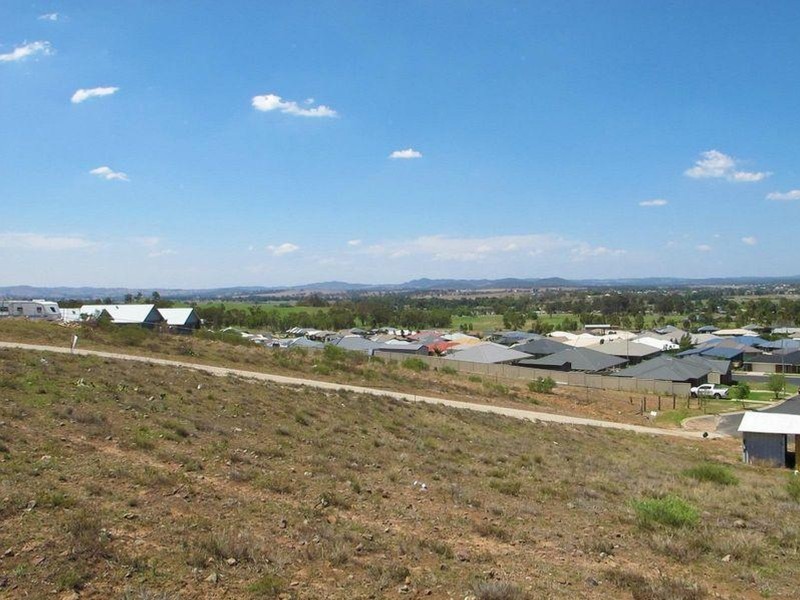 8 Grant Bruce Court, Mudgee NSW 2850