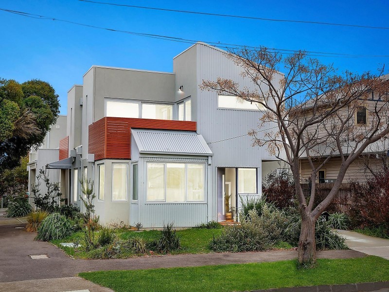 1 Hamilton Street, Brunswick West VIC 3055