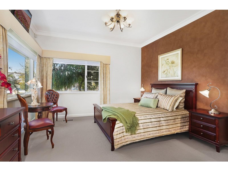 75 St Elmo Road, Ivanhoe VIC 3079