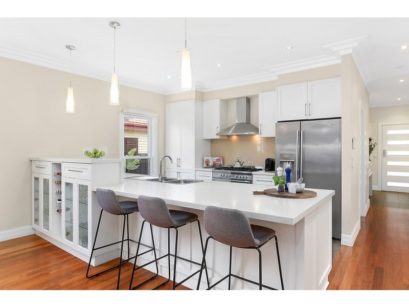 94 Balmoral Avenue, Pascoe Vale South VIC 3044