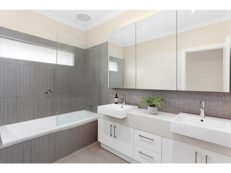 94 Balmoral Avenue, Pascoe Vale South VIC 3044