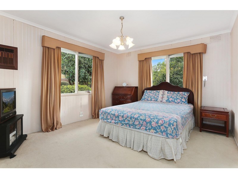 82 Golden Way, Bulleen VIC 3105
