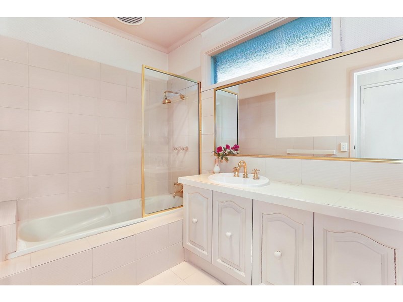 82 Golden Way, Bulleen VIC 3105