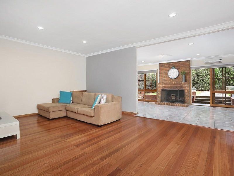 13 Strathnaver Avenue, Strathmore VIC 3041