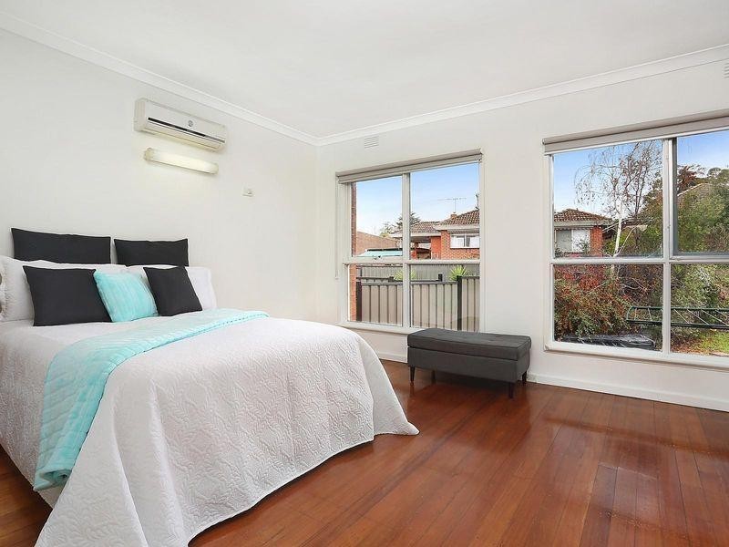 13 Strathnaver Avenue, Strathmore VIC 3041