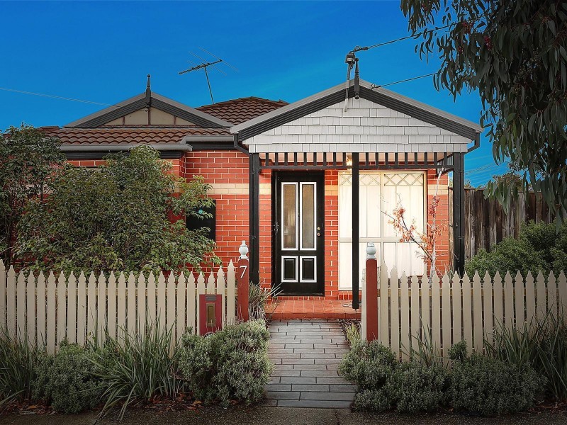 7 Nita Street, Hadfield VIC 3046