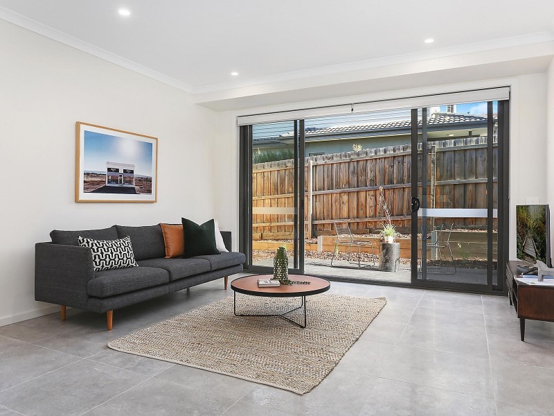 2/47 Warwick Road, Greensborough VIC 3088