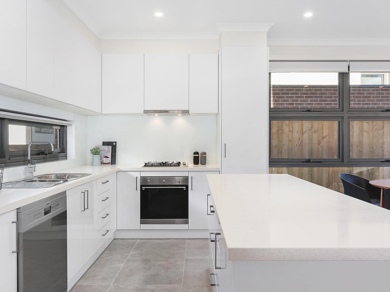 2/47 Warwick Road, Greensborough VIC 3088