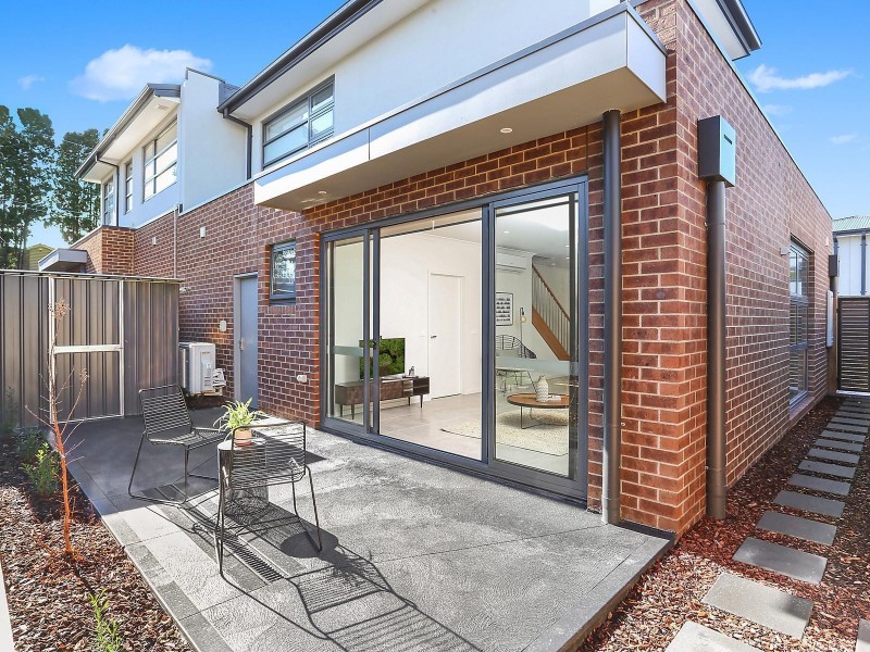 2/47 Warwick Road, Greensborough VIC 3088
