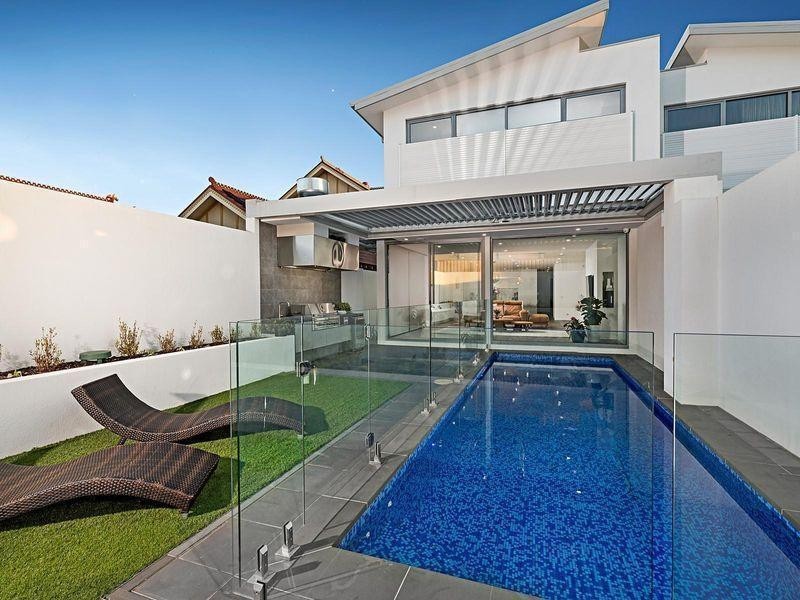 60 Lloyd Street, Strathmore VIC 3041