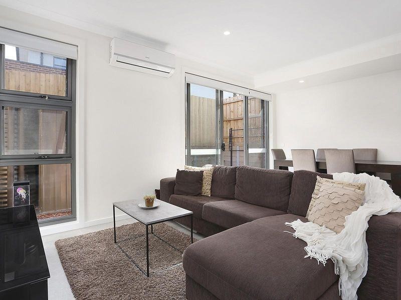 11 Clydebank Street, Greensborough VIC 3088