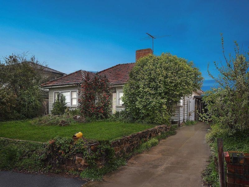 9 Reynolds Parade, Pascoe Vale South VIC 3044