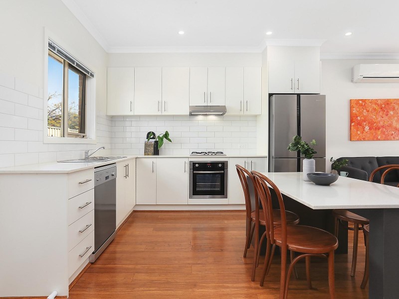 2/22 Irvine Street, Pascoe Vale VIC 3044