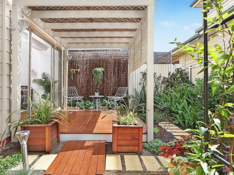 2/22 Irvine Street, Pascoe Vale VIC 3044