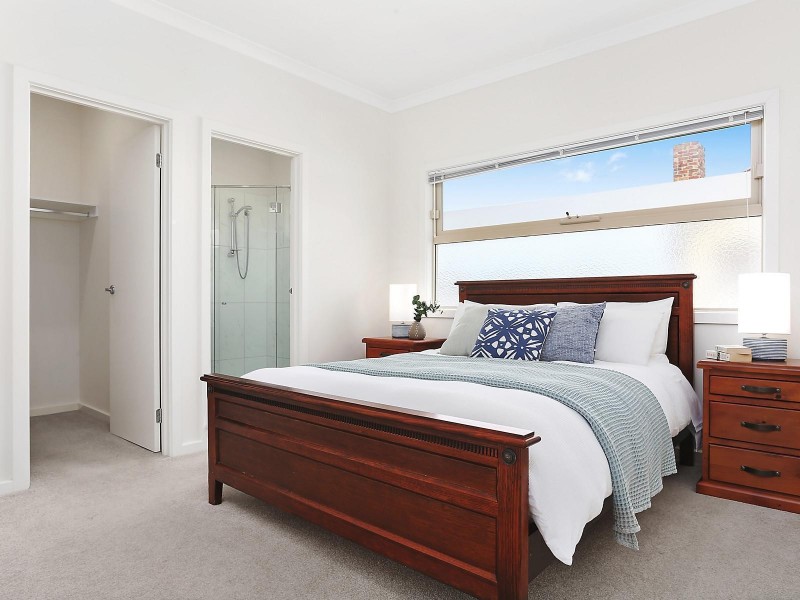 2/22 Irvine Street, Pascoe Vale VIC 3044