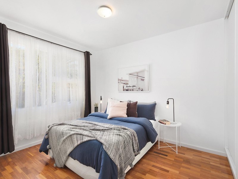 2/84 Collier Crescent, Brunswick West VIC 3055