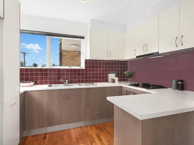 2/84 Collier Crescent, Brunswick West VIC 3055